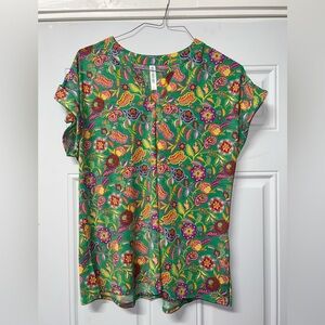 Dear  Scarlett short sleeve wrinkle free top